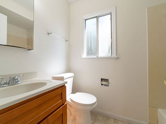 5th image of 5471 Vicente Way APT 5