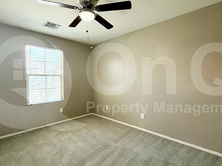 156 N 56th Pl — Photo 14