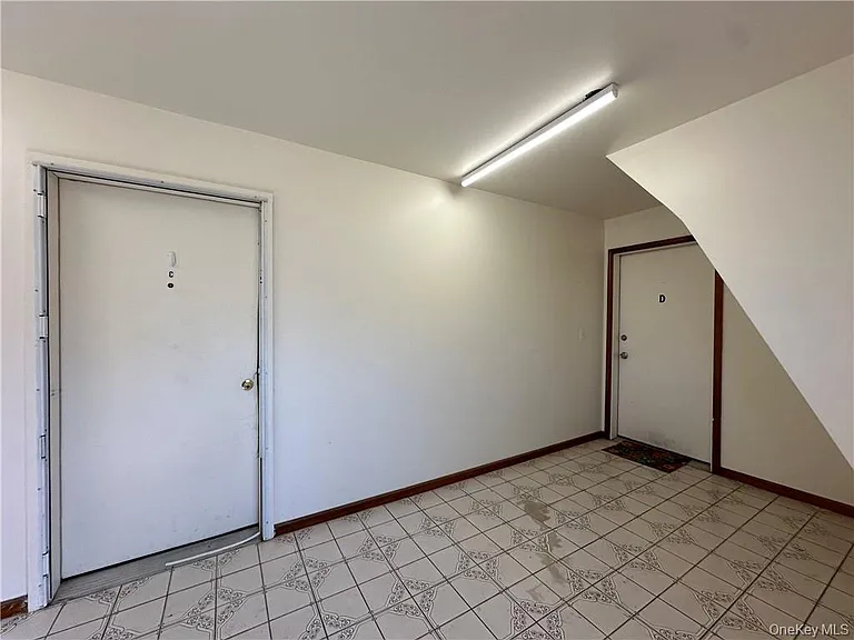 15 Kelly Ln #D — Photo 2