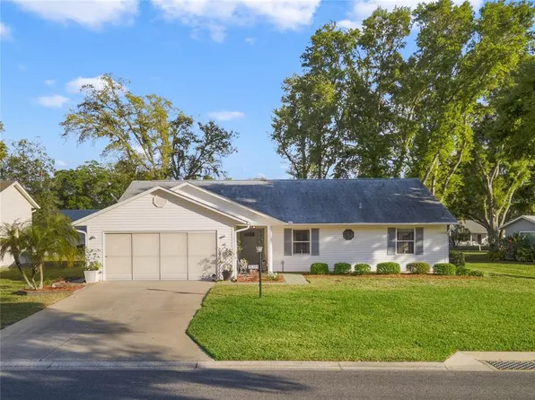 26724 Racquet Cir, Leesburg, FL 34748