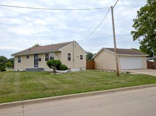 2733 Cleveland Ave, Des Moines, IA 50317