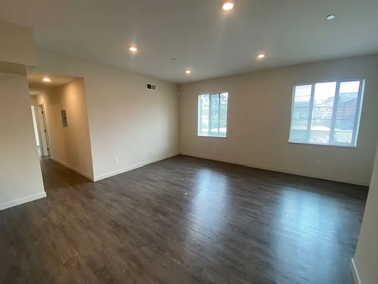 505 Central Ave — Photo 4