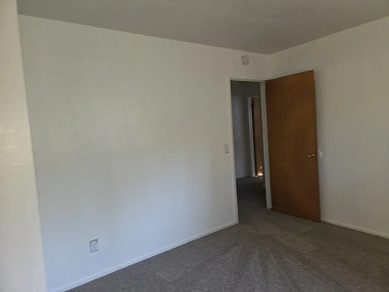 1069 Sierra Blvd — Photo 6