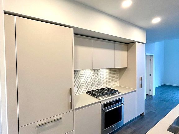 5th image of 1504 Scott Cres