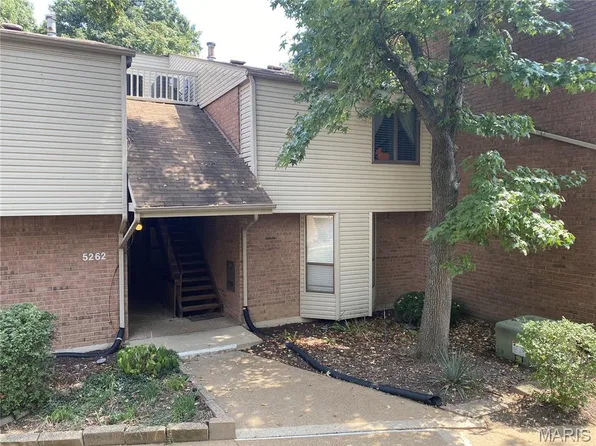 5262 Cedarstone Ct APT B, Saint Louis, MO 63129
