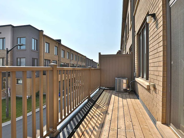 3191 Ernest Appelbe Blvd — Photo 18