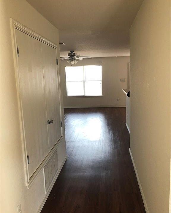 2nd image of 18336 Crestwind Ln
