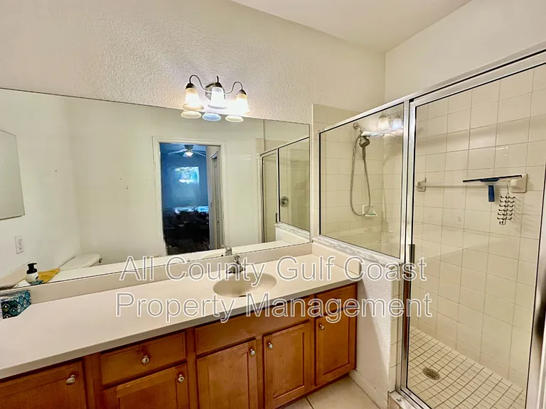803 Fairwaycove Ln #203 — Photo 9