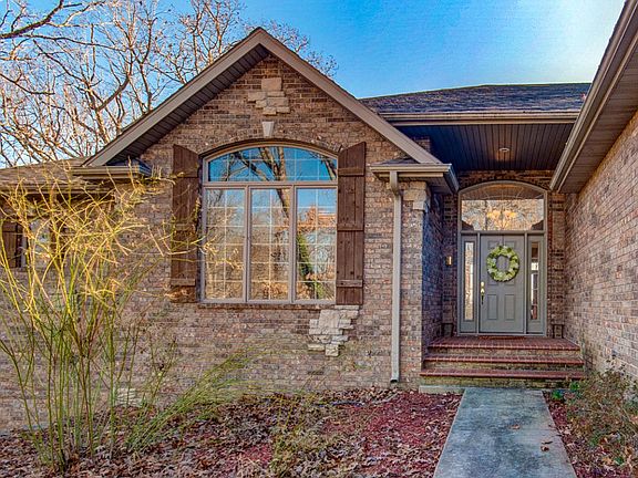 5th image of 1004 S Carrington Dr