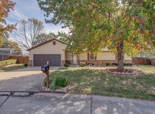 2320 Cotswold Cir, Belleville, IL