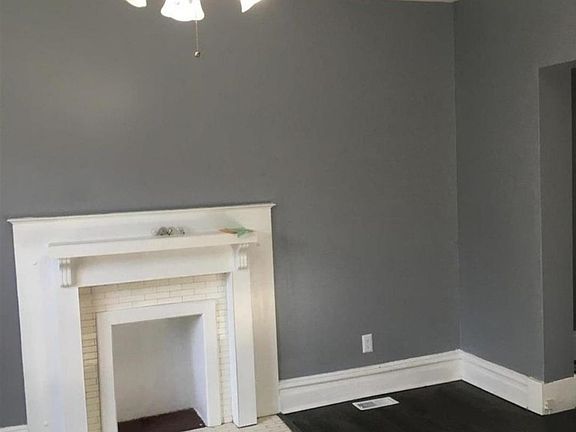 4th image of 5927 Romaine Pl