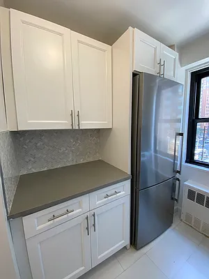 Rented by UES Management | media 19