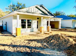 1555 Hickory St, Niceville, FL 32578