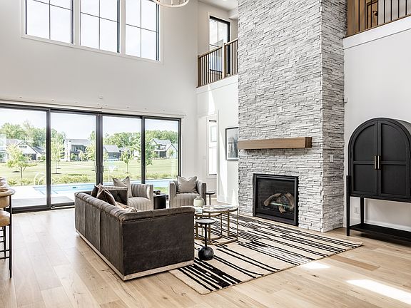 4th image of 10703 Barrington Way