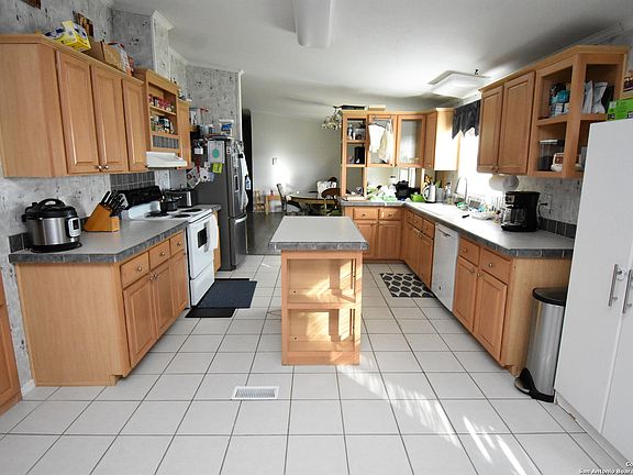 5th image of 334 COUNTY ROAD 5634