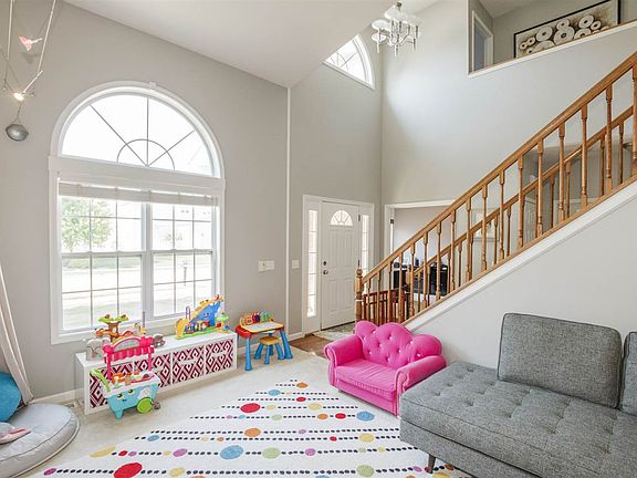 2nd image of 2023 W Casecreek Dr