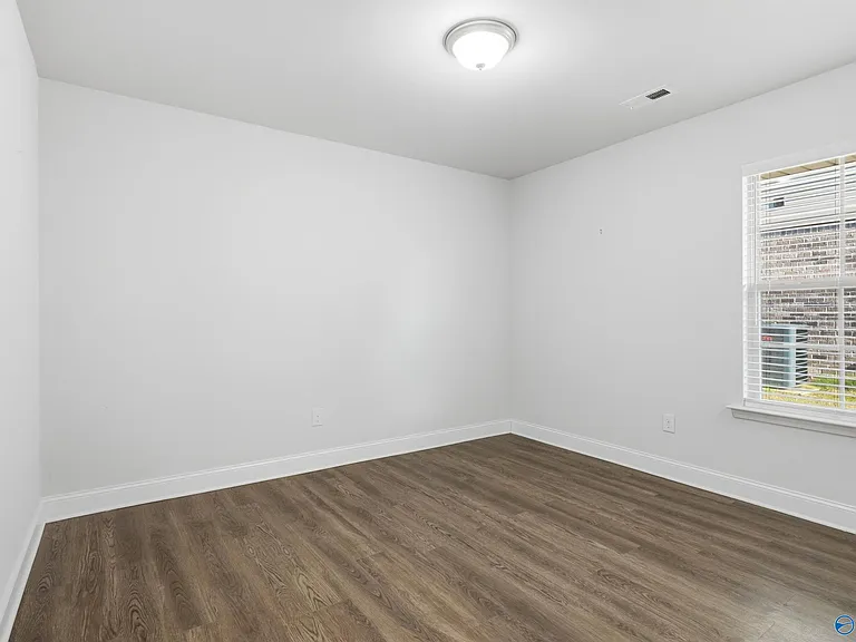 187 Abercorn Dr — Photo 25
