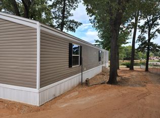 4979 Shadyhill Dr, Chandler, TX 75758