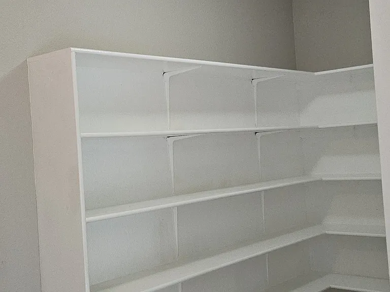 1405 Meadow Pkwy — Photo 3
