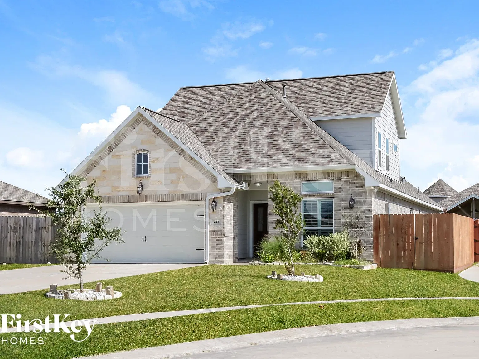 5 bed, 3.0 bath, 2964 sqft, $3,235 — Photo 2