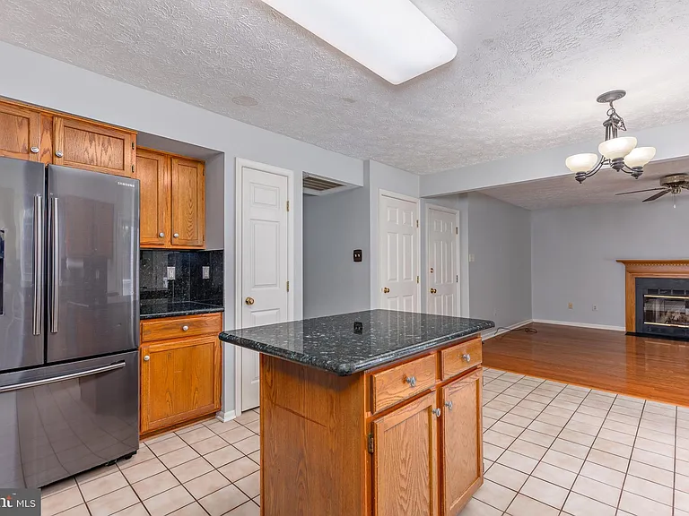 2807 Chapman Ct — Photo 12