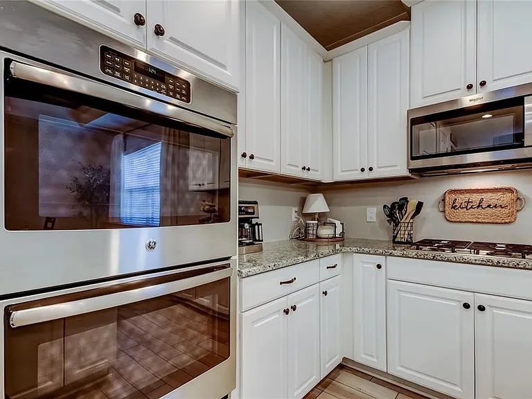 12303 Corkfield Ln — Photo 23