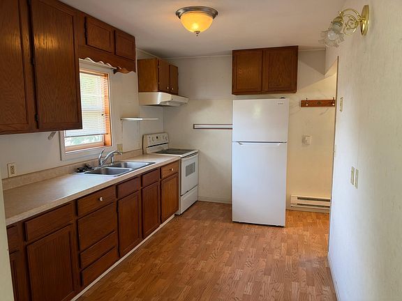 2nd image of 409 3rd St S