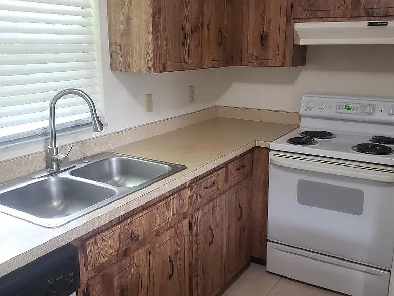 421 E Airport Blvd #4 — Photo 7