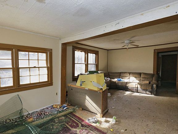 3rd image of 222 Mulberry Ave