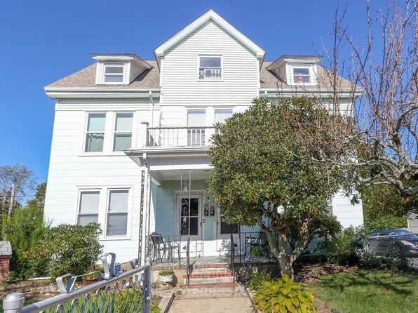 77 Summit St, Hyde Park, MA 02136