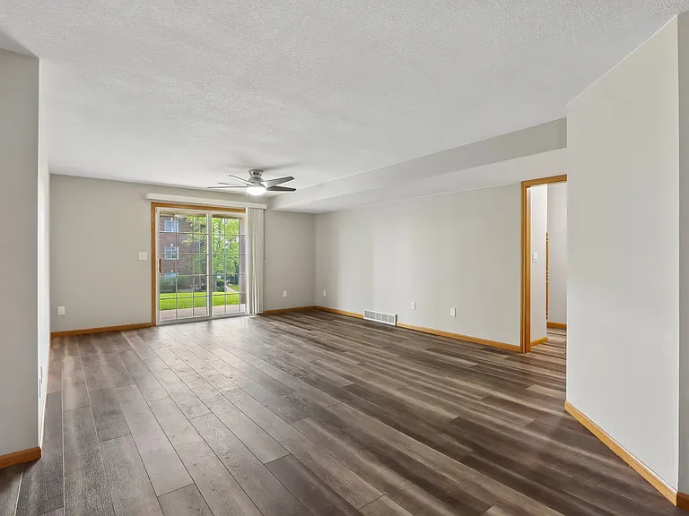 1551 Ranier Dr — Photo 14
