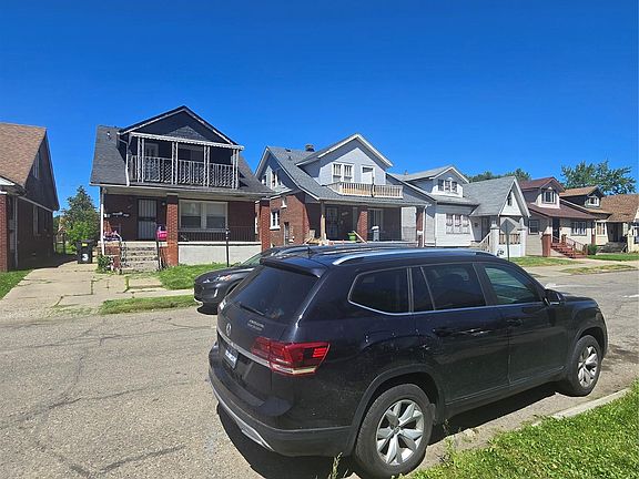 4th image of 14002 Wisconsin St
