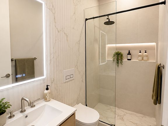 5th image of 406 W 51st St APT 1C