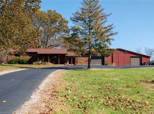1407 Farrow Hill Rd, Davisville, WV 26142