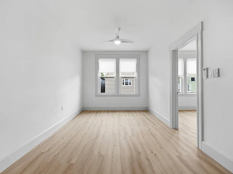 42 W 47th St #2R — Photo 7