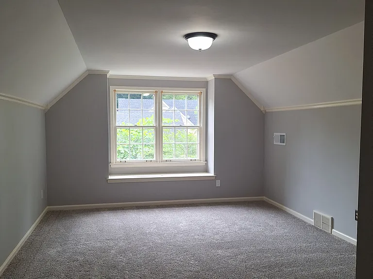 277 Amanda St — Photo 27