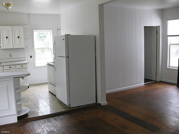 Kitchen & Bathroom