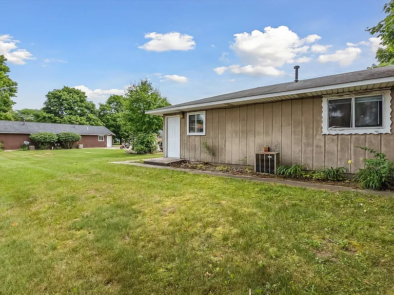 210 Morrill St — Photo 21