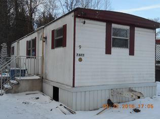 7449 Horseshoe Dr, Brighton, MI 48114