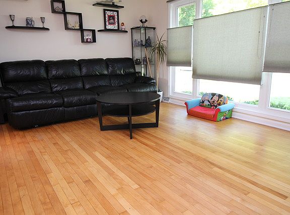 3rd image of 433 N 3rd Ave