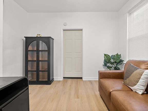 3rd image of 1407 43rd St #2