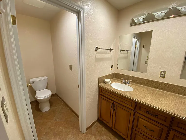 3565 Ballantyne Dr — Photo 15