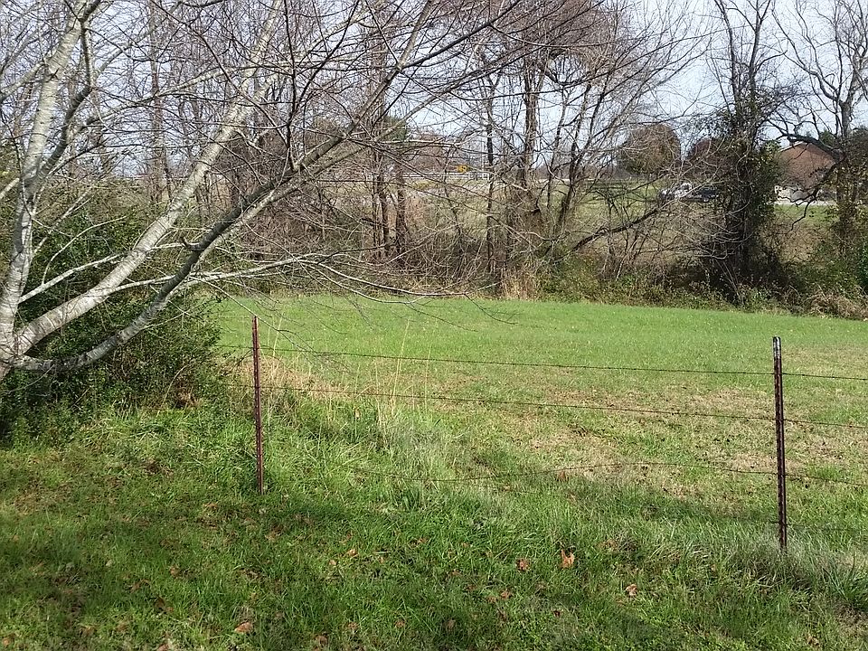 2nd image of 3327 Kinneys Rd