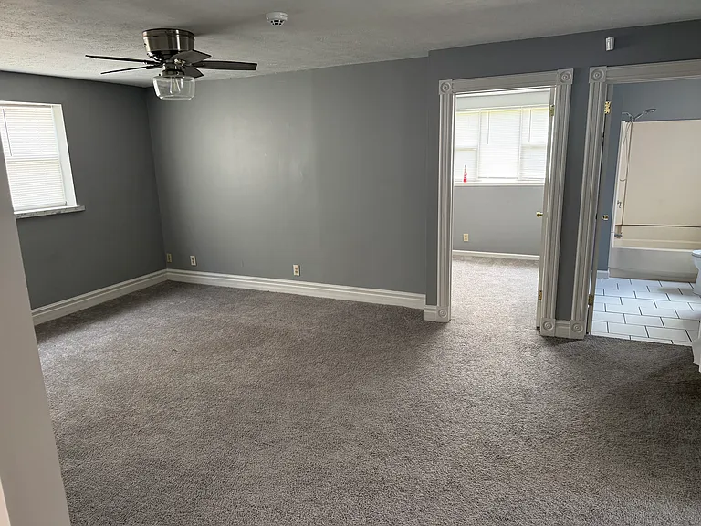 1054 Ridge Ave — Photo 10