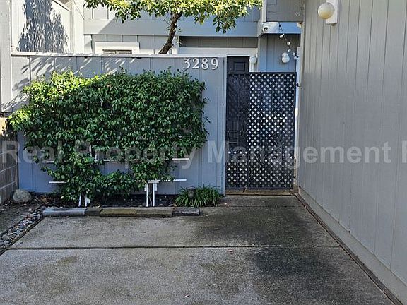 2nd image of 3289 Amethyst Ln