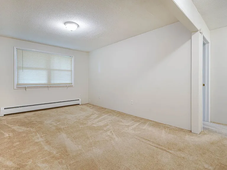 199 Aiken Ave — Photo 35