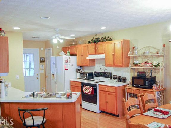 5th image of 7273 Plum Creek Dr