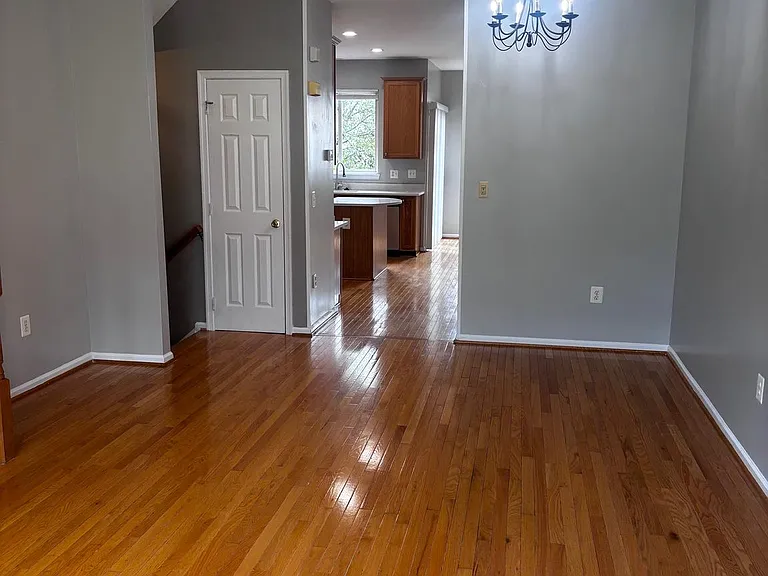 21779 Brondesbury Park Ter — Photo 11