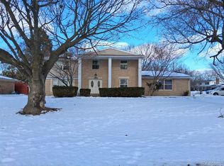 12759 Joseph Dr, Grand Blanc, MI 48439