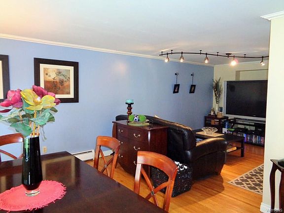 3rd image of 17 Macarthur Dr